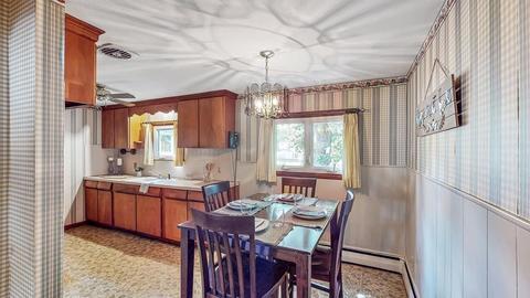 228 Drexel St, Springfield, MA 01104 photo 2