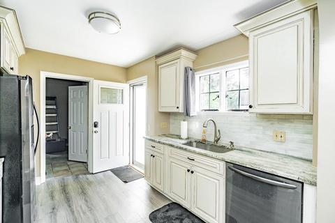 175 Myrtle St, Indian Orchard, MA 01151 photo 5