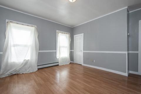 57 Fox St, Worcester, MA 01604 photo 3