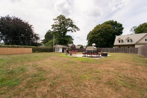64 Willow St, Fall River, MA 02720 photo 6