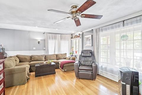 14 Franklin St, Danvers, MA 01923 photo 6