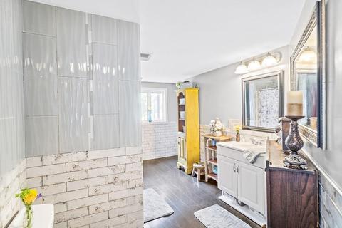 14 Franklin St, Danvers, MA 01923 photo 8