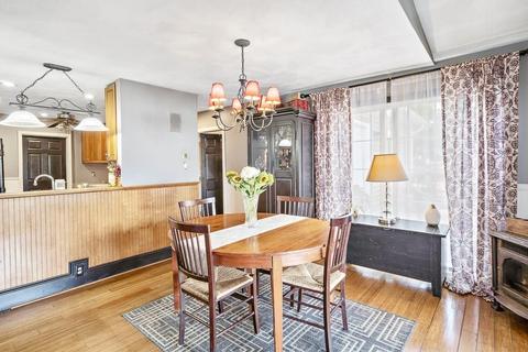 14 Franklin St, Danvers, MA 01923 photo 4