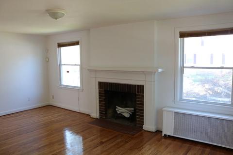 1199 Bay St, Springfield, MA 01109 photo 5
