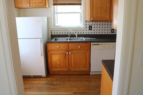1199 Bay St, Springfield, MA 01109 photo 4