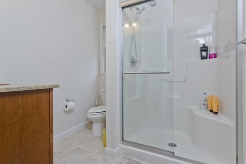 39 Spencer St, Springfield, MA 01118 photo 14