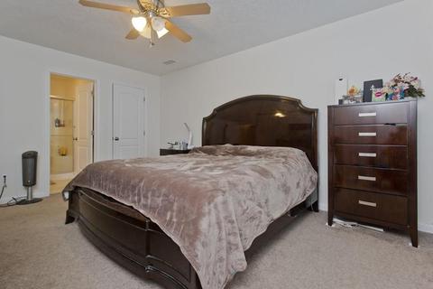 39 Spencer St, Springfield, MA 01118 photo 5