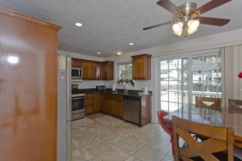 39 Spencer St, Springfield, MA 01118 photo 11