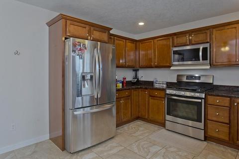 39 Spencer St, Springfield, MA 01118 photo 9