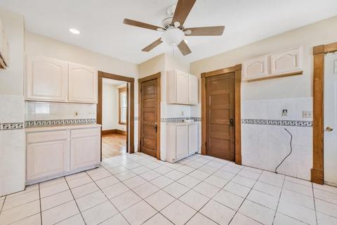 49 Albemarle St, Springfield, MA 01109 photo 16