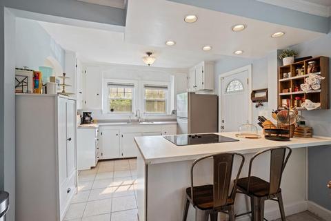 79 Commonwealth Ave, Worcester, MA 01604 photo 9