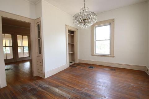 2 Cliftondale Ave, Saugus, MA 01906 photo 13