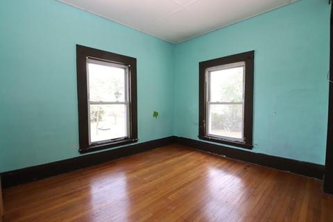 2 Cliftondale Ave, Saugus, MA 01906 photo 18
