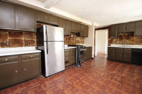 2 Cliftondale Ave, Saugus, MA 01906 photo 8