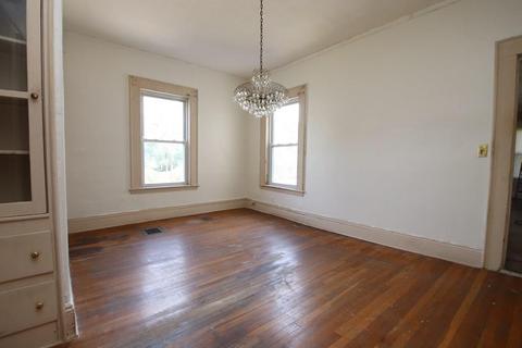 2 Cliftondale Ave, Saugus, MA 01906 photo 12