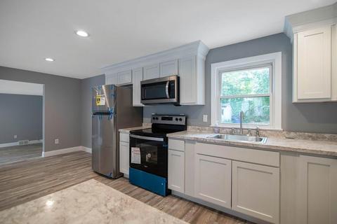 89 Juniper Dr, Springfield, MA 01119 photo 6