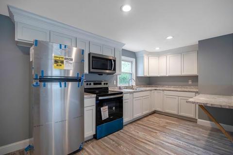 89 Juniper Dr, Springfield, MA 01119 photo 4