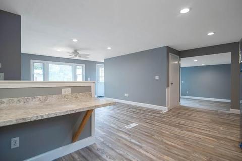 89 Juniper Dr, Springfield, MA 01119 photo 9