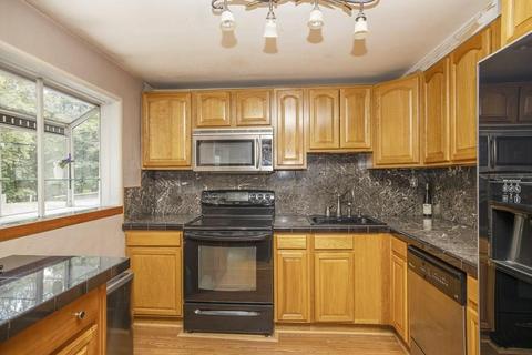 2 Baltimore St, Millis, MA 02054 photo 5