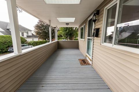 76 Hampton Cir, Hull, MA 02045 photo 12