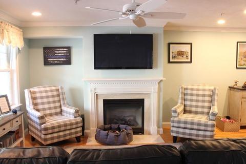 22 Maple St #A, Canton, MA 02021 photo 4