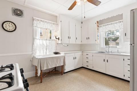 12 Summer St, Beverly, MA 01915 photo 8
