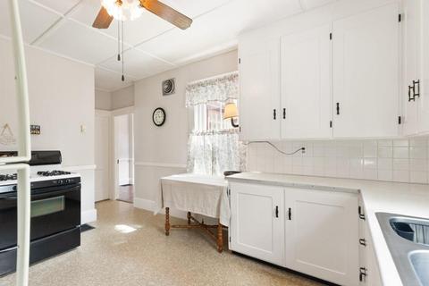12 Summer St, Beverly, MA 01915 photo 9