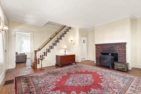 12 Summer St, Beverly, MA 01915 photo 2