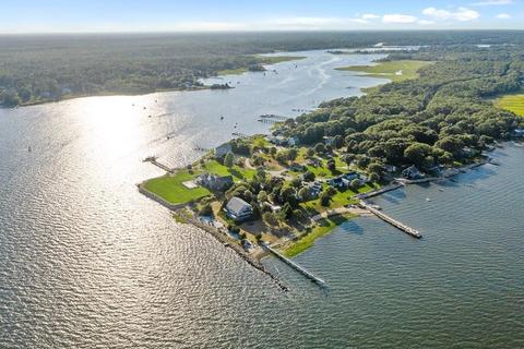 280 Cromesett Rd, Wareham, MA 02571 photo 1