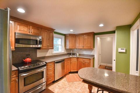 51 Converse St, Wakefield, MA 01880 photo 4