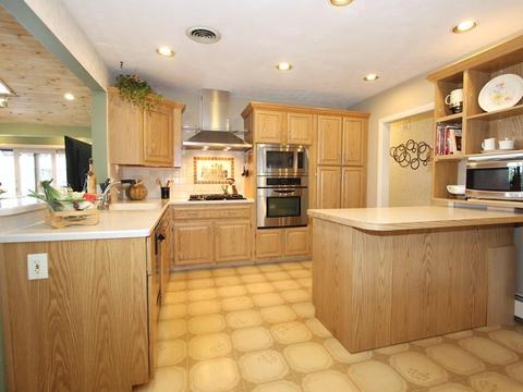 67 Wilkinson St, Worcester, MA 01606 photo 5