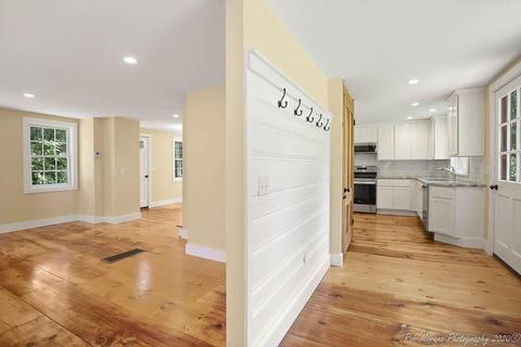 89 Elm St, Georgetown, MA 01833 photo 13