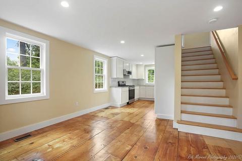 89 Elm St, Georgetown, MA 01833 photo 8