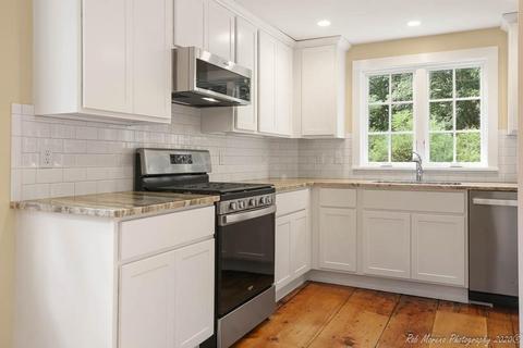 89 Elm St, Georgetown, MA 01833 photo 5