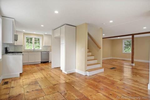 89 Elm St, Georgetown, MA 01833 photo 9