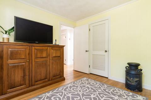 29 Scott Cir, Dedham, MA 02026 photo 16
