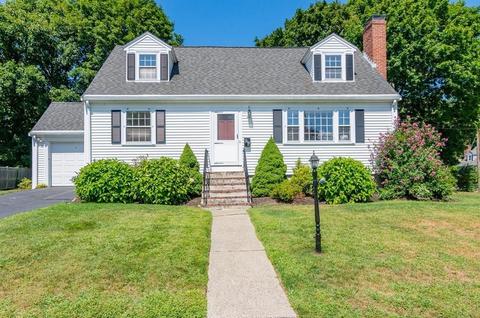 29 Scott Cir, Dedham, MA 02026 photo 2