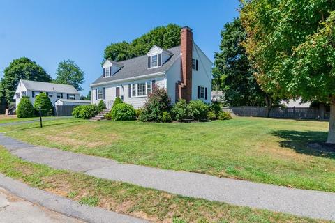 29 Scott Cir, Dedham, MA 02026 photo 3