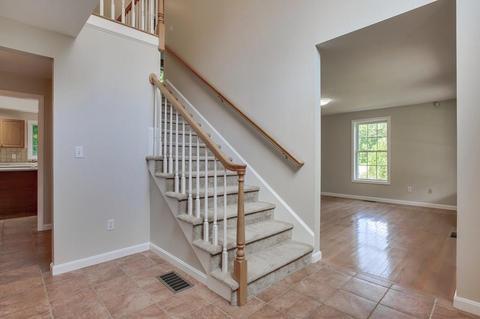 3 Osgood St, Windham, NH 03087 photo 8