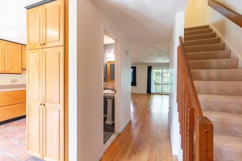 8 Deer Path #4, Maynard, MA 01754 photo 2