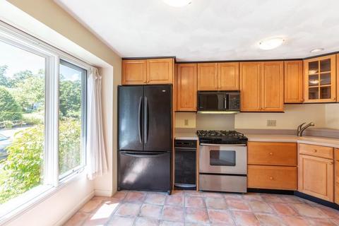 8 Deer Path #4, Maynard, MA 01754 photo 3