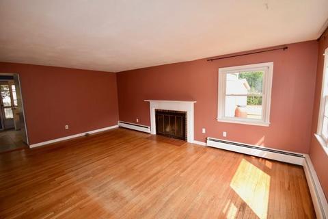 5 Vadnais St, Easthampton, MA 01027 photo 11