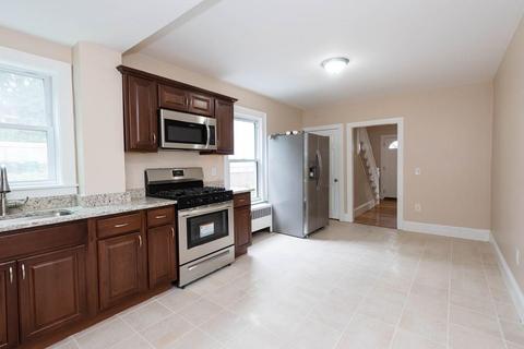 42 Eade St, Lynn, MA 01902 photo 3