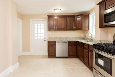 42 Eade St, Lynn, MA 01902 photo 5