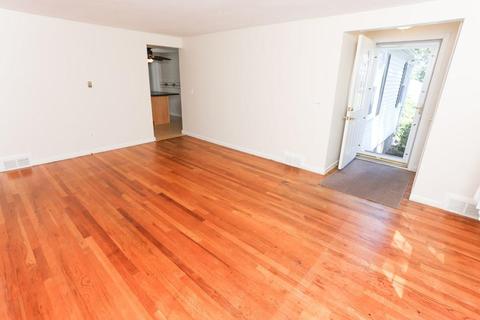28 Overhill Dr, Springfield, MA 01129 photo 17