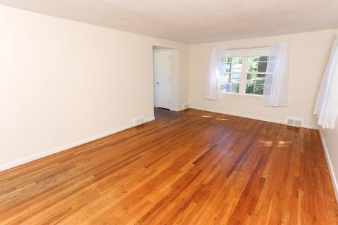 28 Overhill Dr, Springfield, MA 01129 photo 16