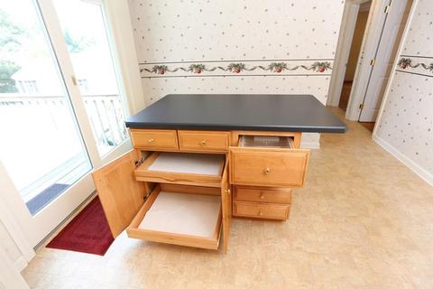 28 Overhill Dr, Springfield, MA 01129 photo 8