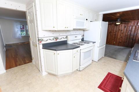 28 Overhill Dr, Springfield, MA 01129 photo 6