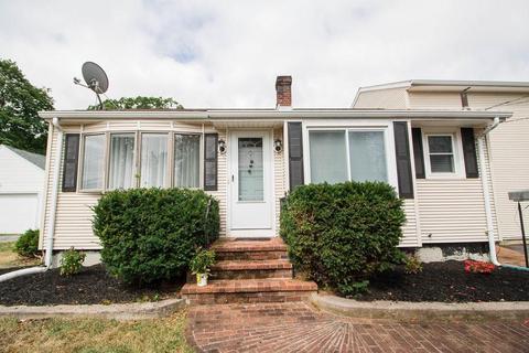 7 Cherry St, Attleboro, MA 02703 photo 2