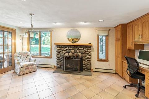 86 Red Gate Ln, Reading, MA 01867 photo 7